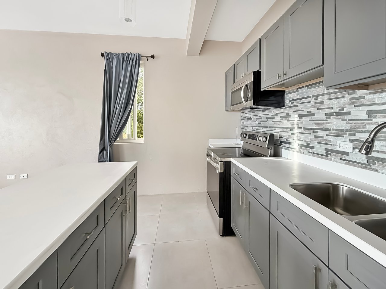 987 Butu Mountain 1 Bedroom Apartment