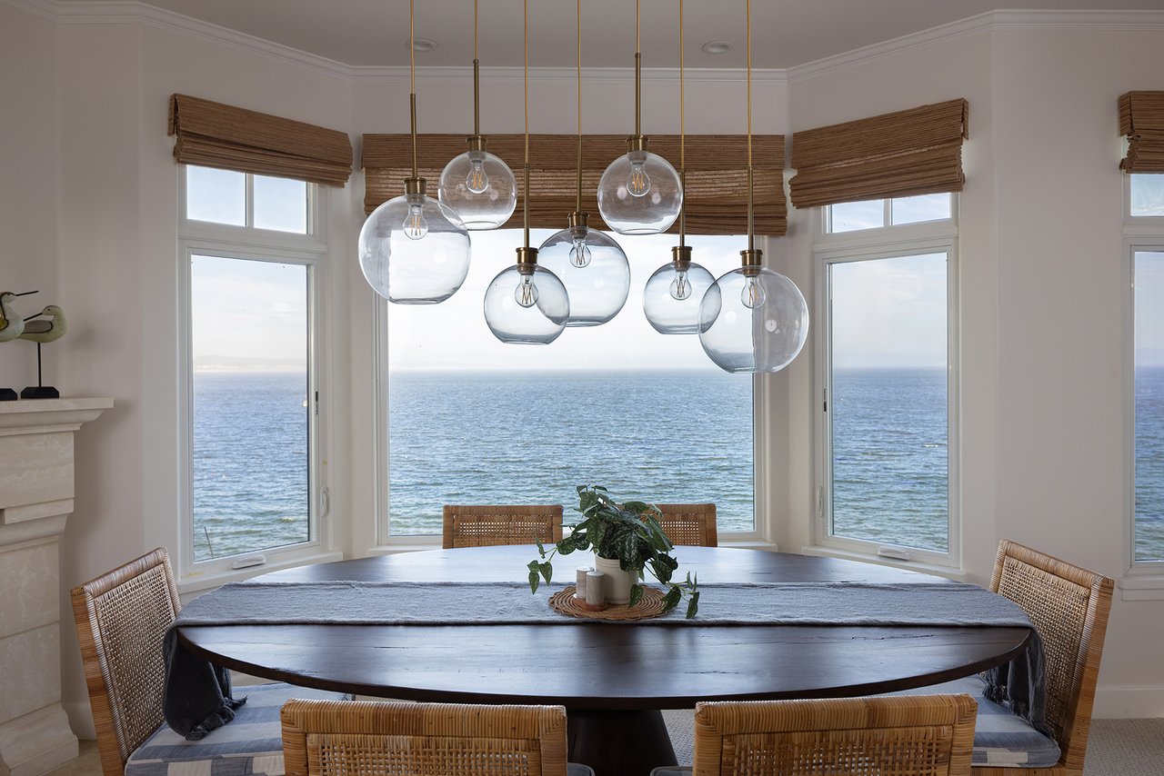 Capitola Oceanfront Retreat - 4840 Cliff Drive
