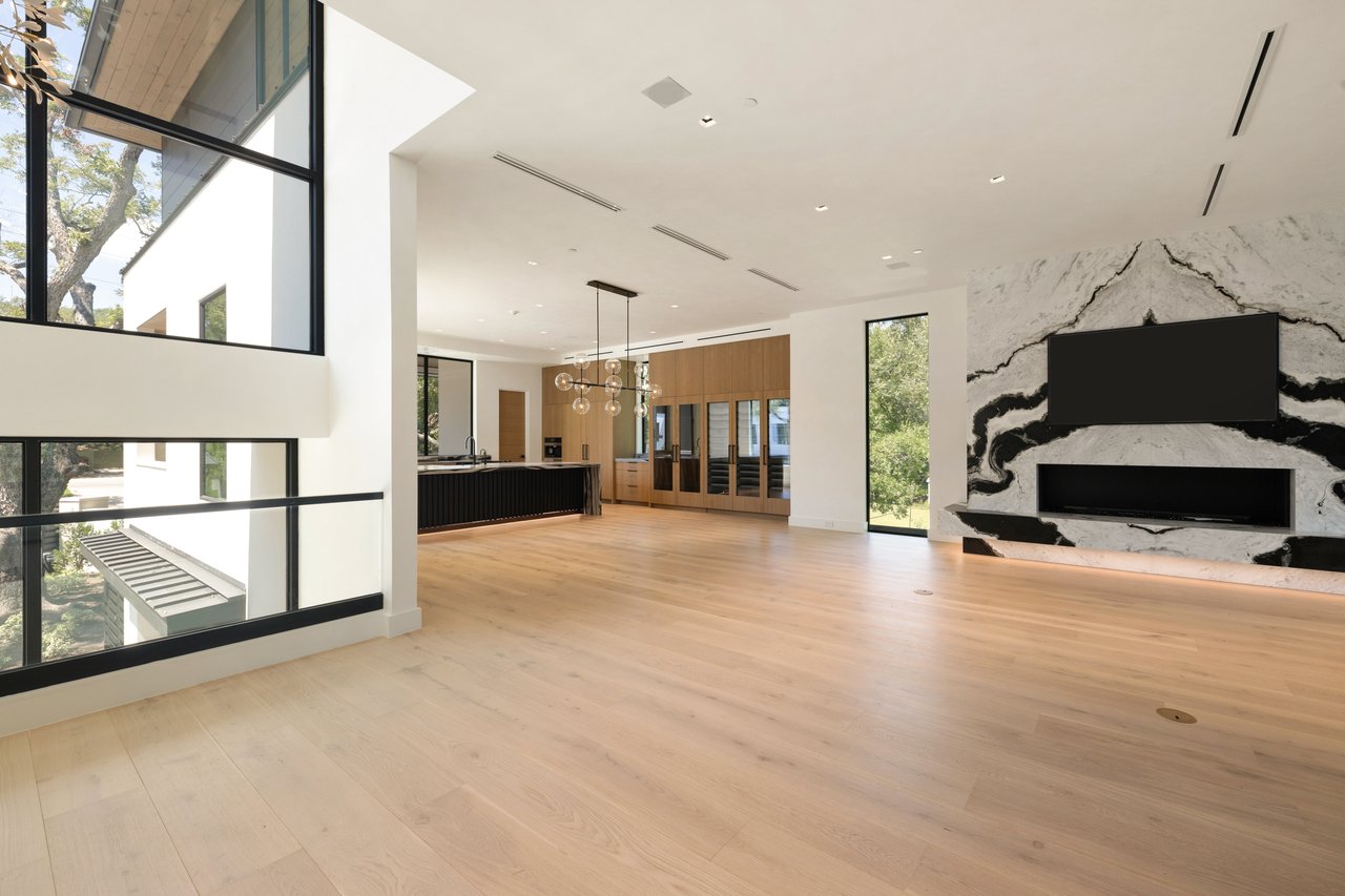 2503 Westlake Dr #302