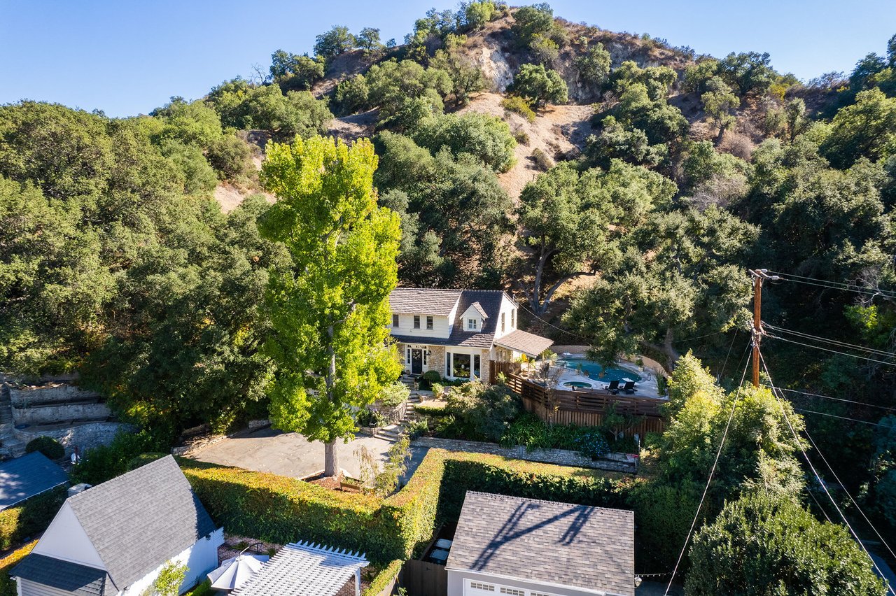 Cape Code Compound in Glenoaks Canyon