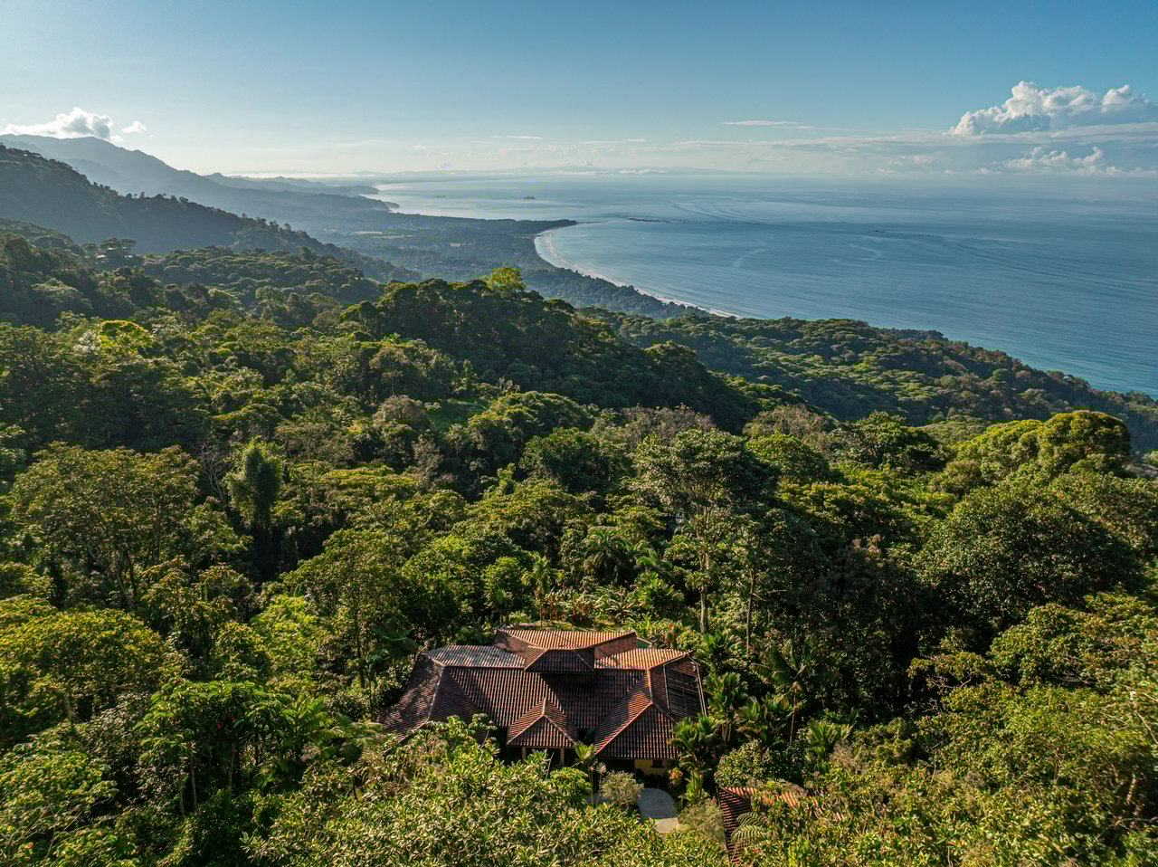 Costa Verde Estates Oceanview Home with Guest House
