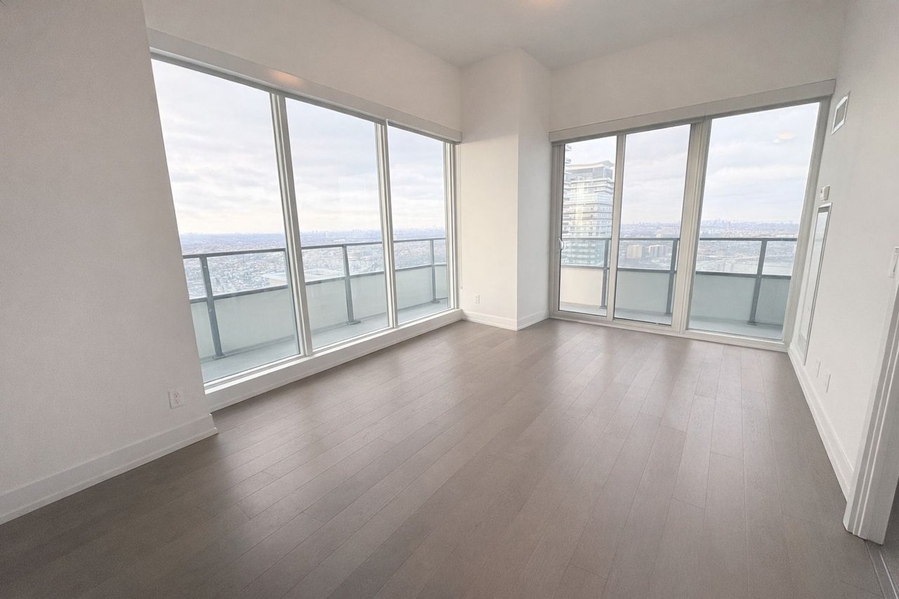 20 Shore Breeze Drive Unit: 4703