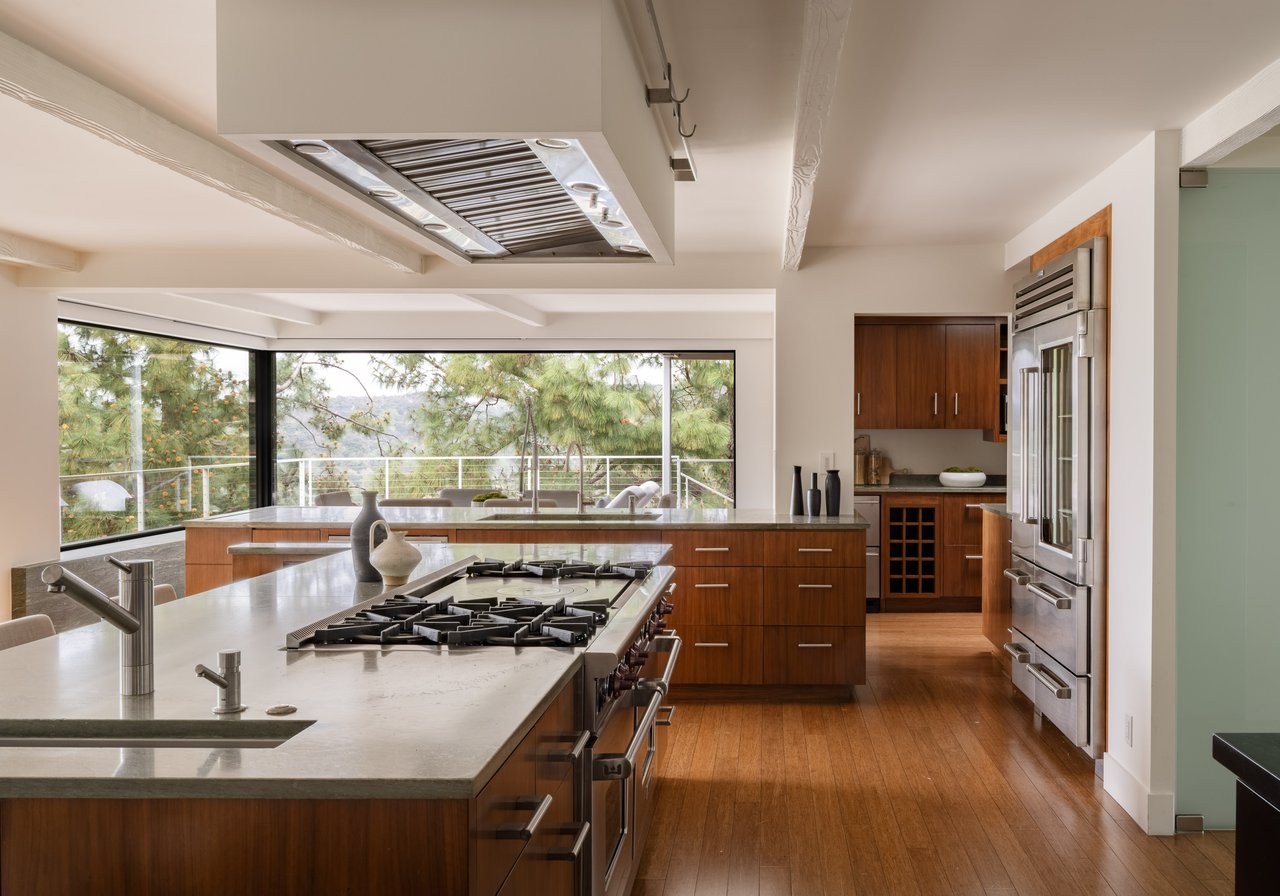 1575 Carla Rdg, Beverly Hills