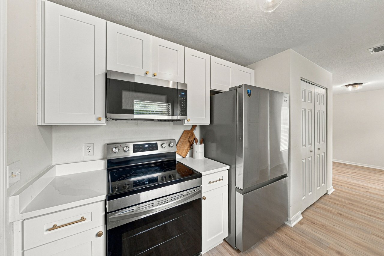 760 NW 52ND AVE