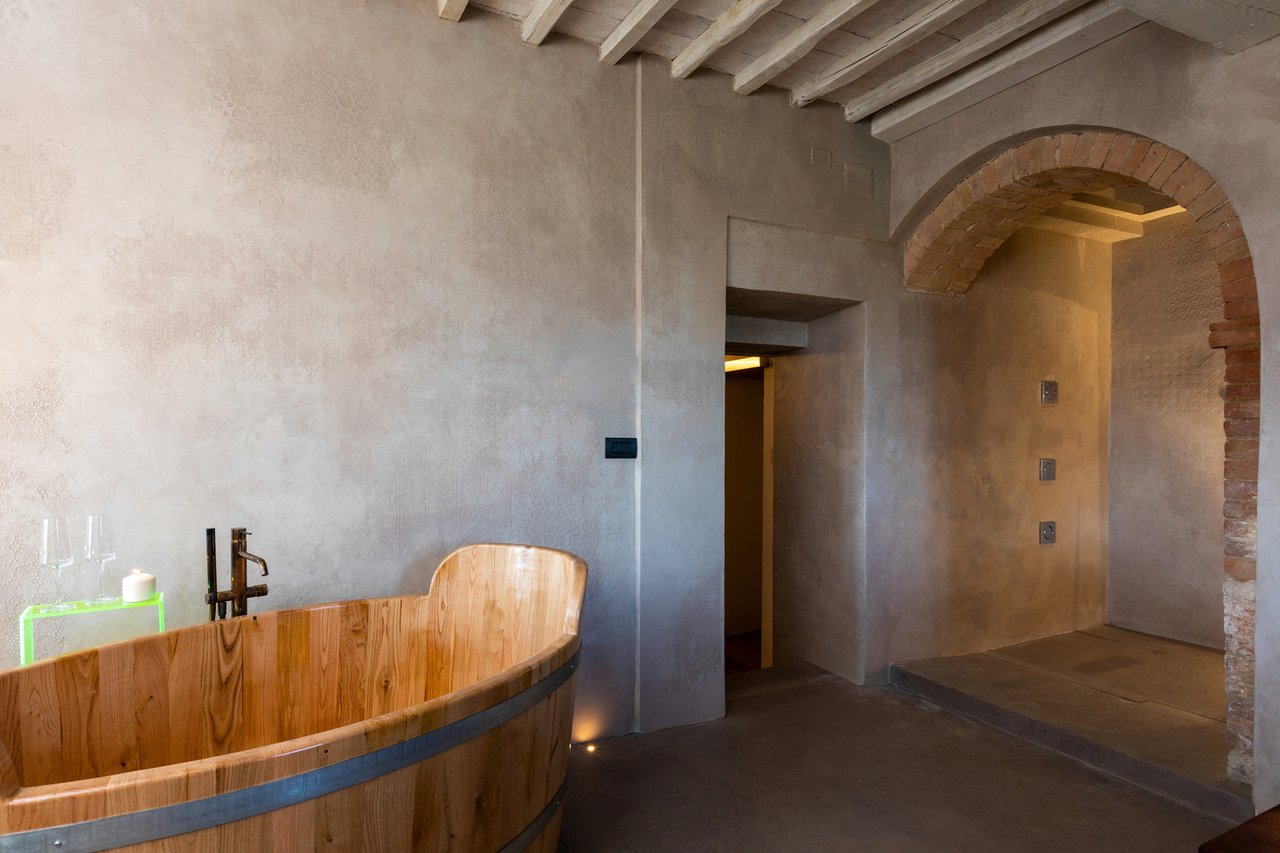 Country Luxury Home For Rent in Valdorcia