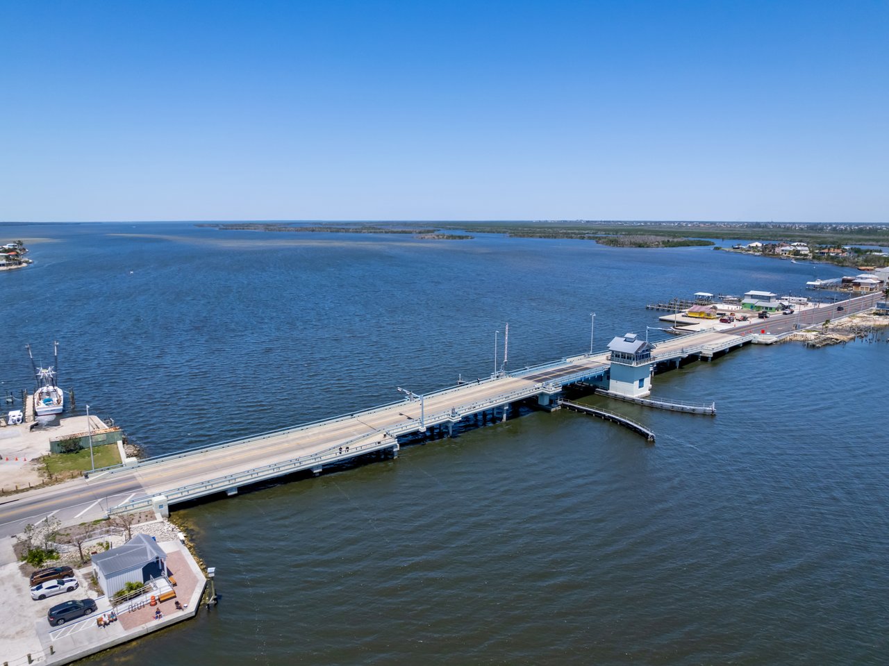 4581 Redfish Point RD