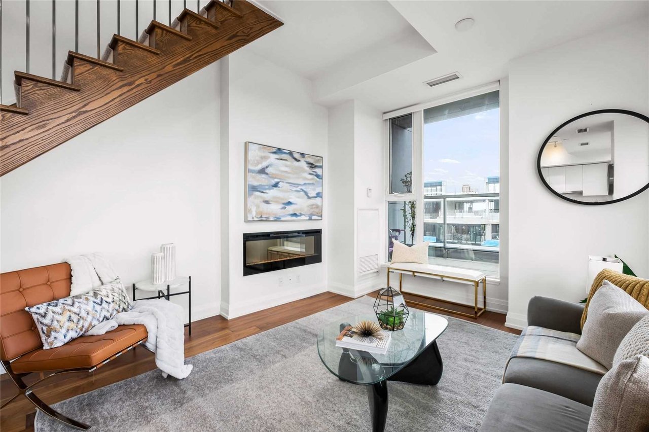 835 St Clair Ave W #804
