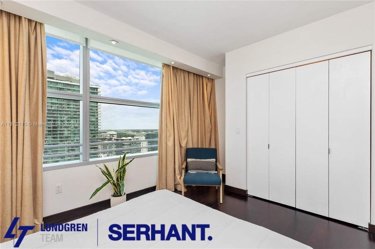 1395 Brickell Ave #3404