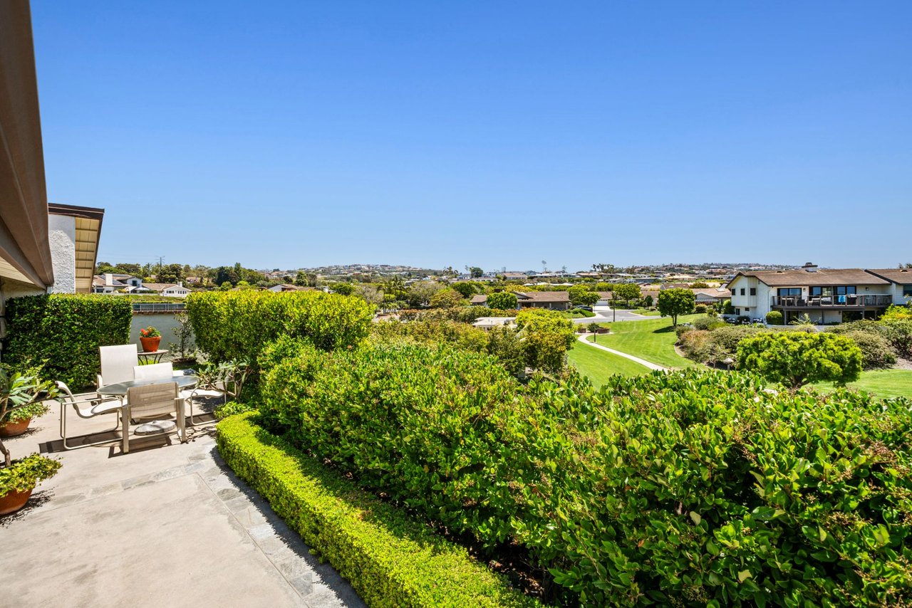 15 Skysail Drive