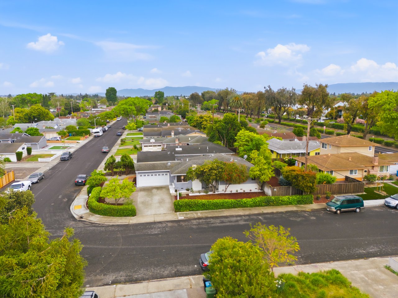 3240 Santa Maria Avenue