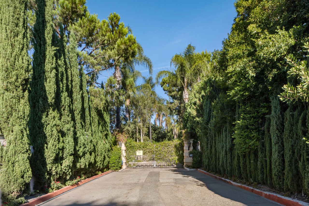 1005 Bel Air Ct
