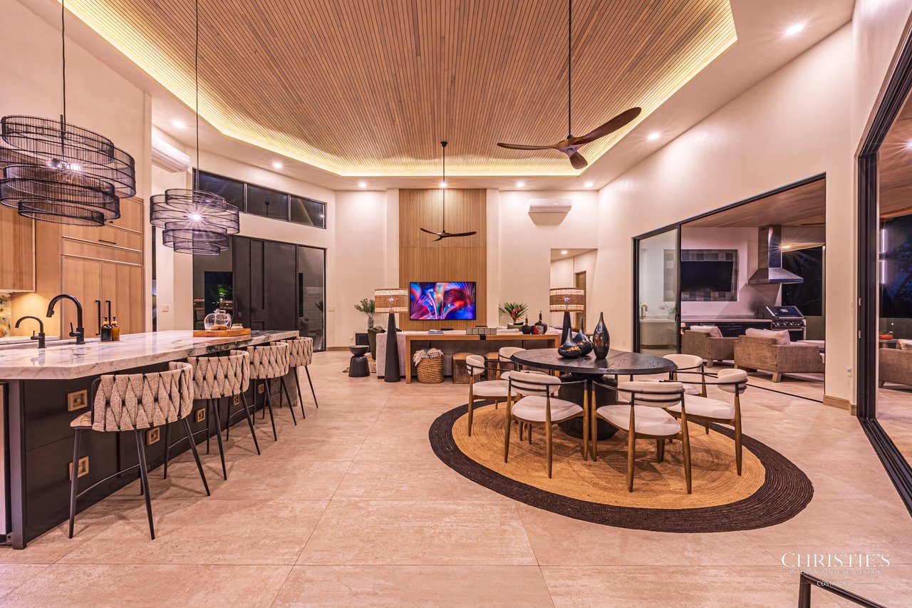 Luxury Estate in Escaleras- incredible ocean views 5.5 Acres