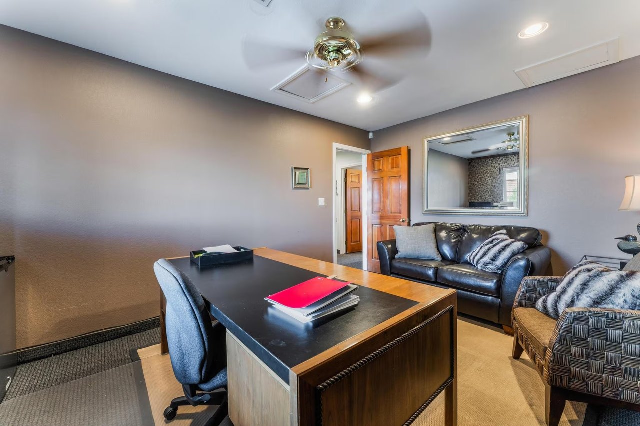 2545-2595 S Torrey Pines