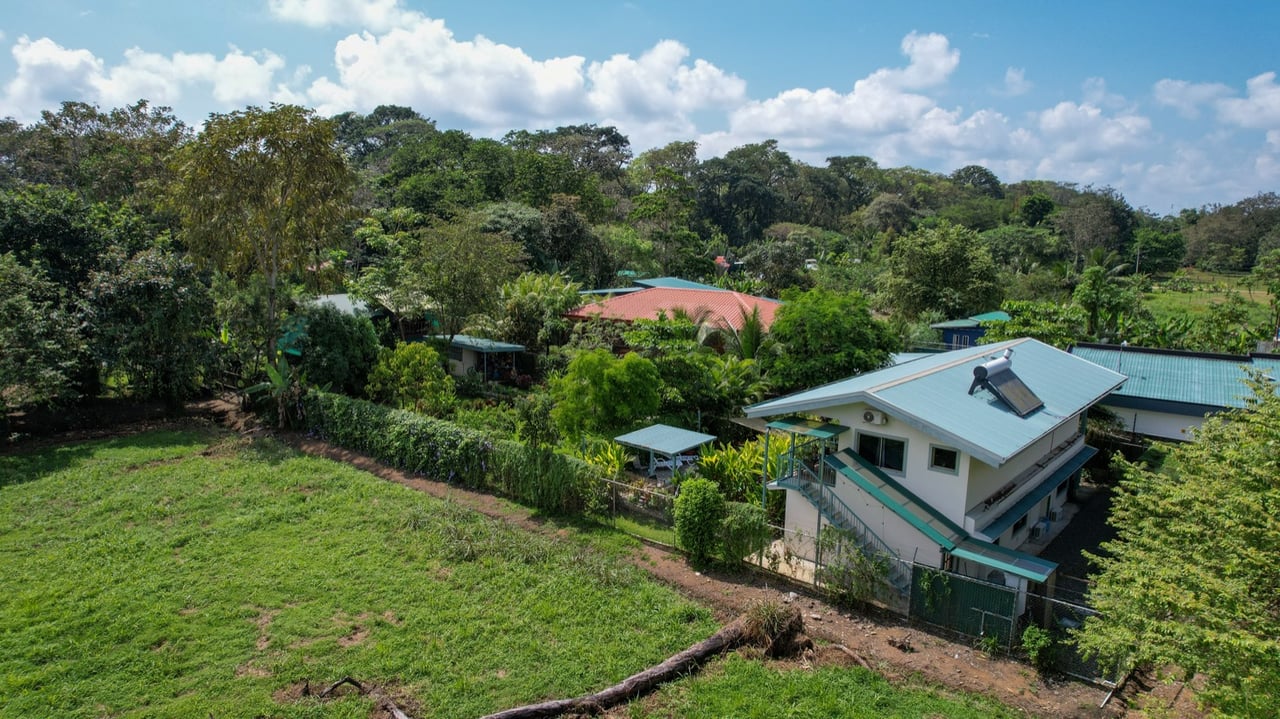 Investment Opportunity! Eco-Friendly Rental Property Near Playa Chaman and Playa Colonia