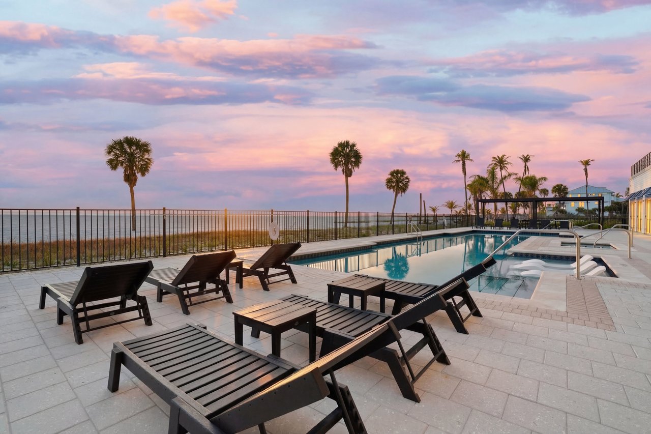 FEATURES & AMENITIES