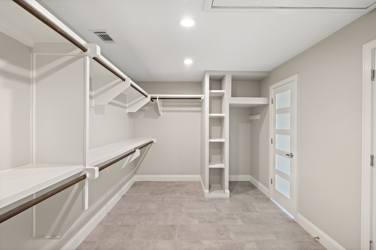 6905 Ladera Norte | Contemporary Northwest Hills Estate