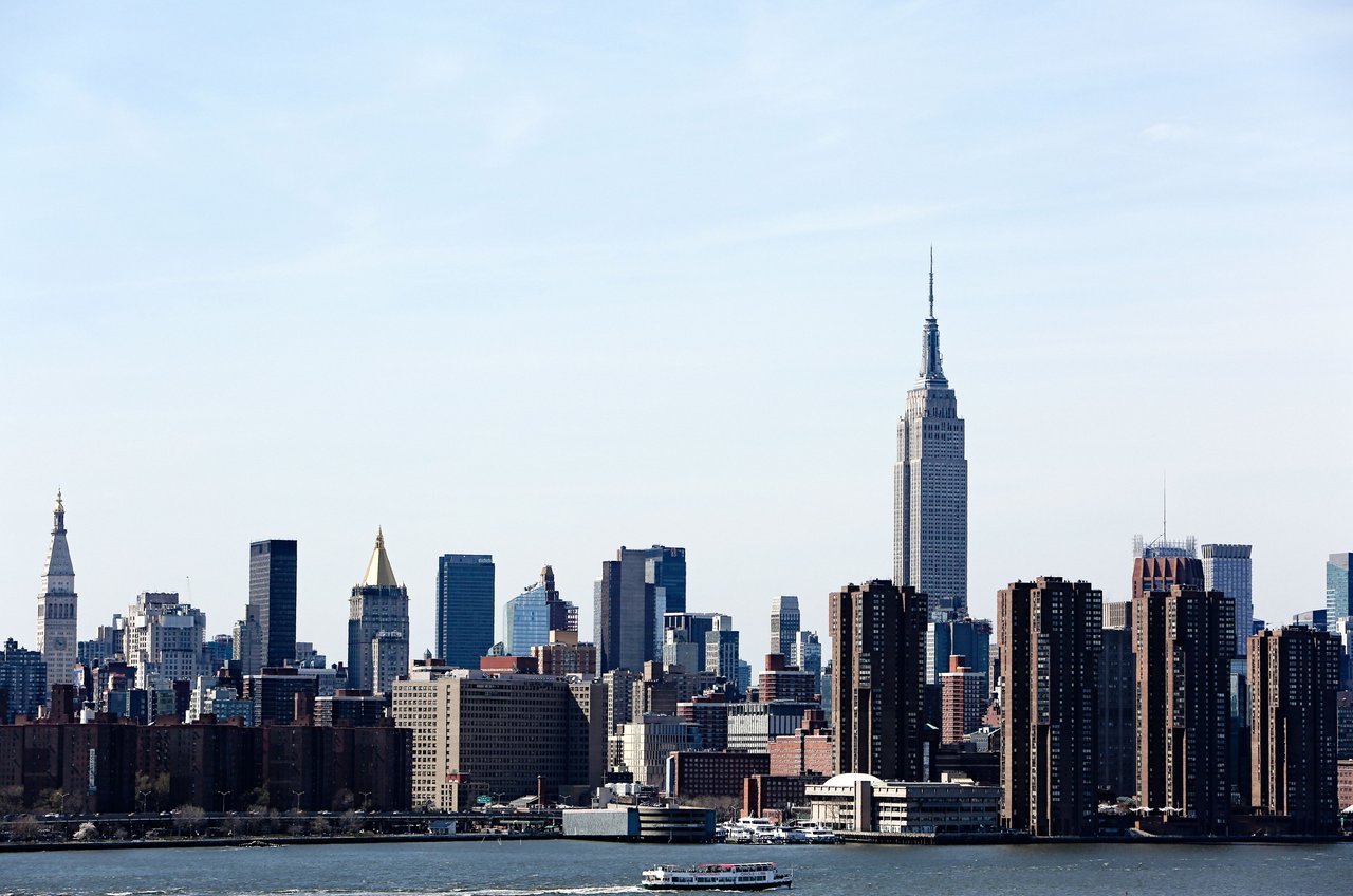 The Parviz Team works with Indonesian real estate professionals and international clients buying, selling, renting, and investing in New York City.