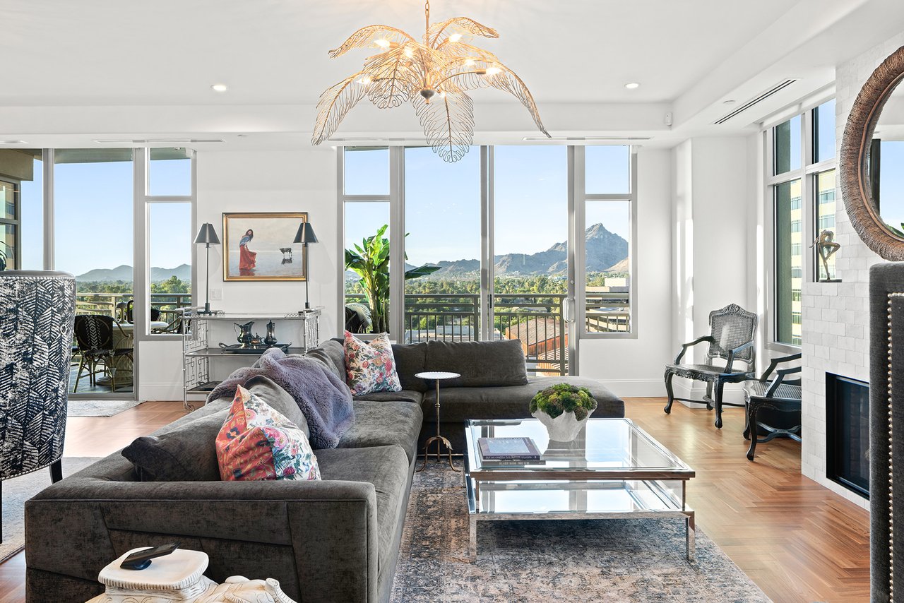 2211 E CAMELBACK Road 902