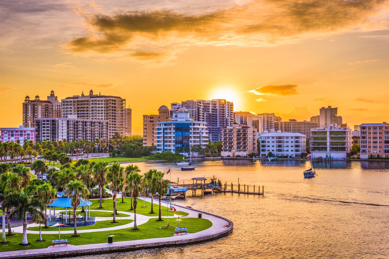 Exploring Sarasota & Naples: Choosing Your Perfect Florida Paradise