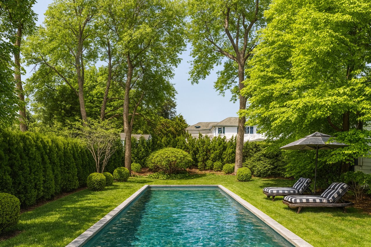 BRIGHT AND AIRY WITH WATERVIEWS