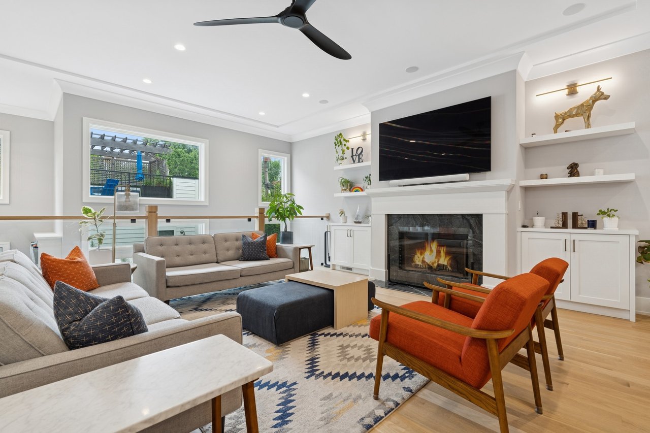 2026 W. Waveland- A North Center Gem!