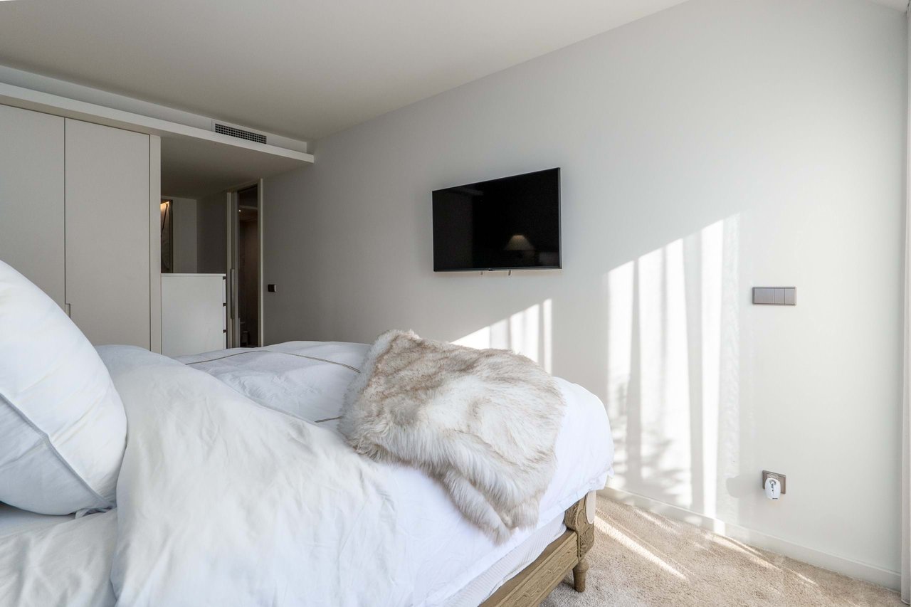 Modern Two-Bedroom Duplex Apartment in Porto