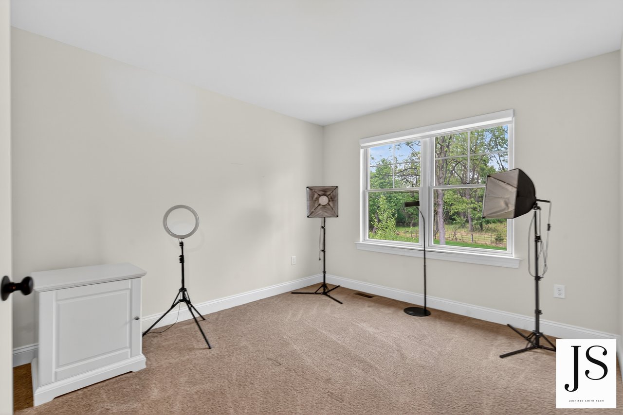 7 Overfield Ln, Glen Mills, PA 19342