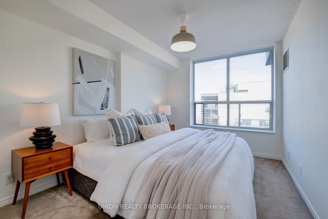 245 Davisville Ave, Ste 412
