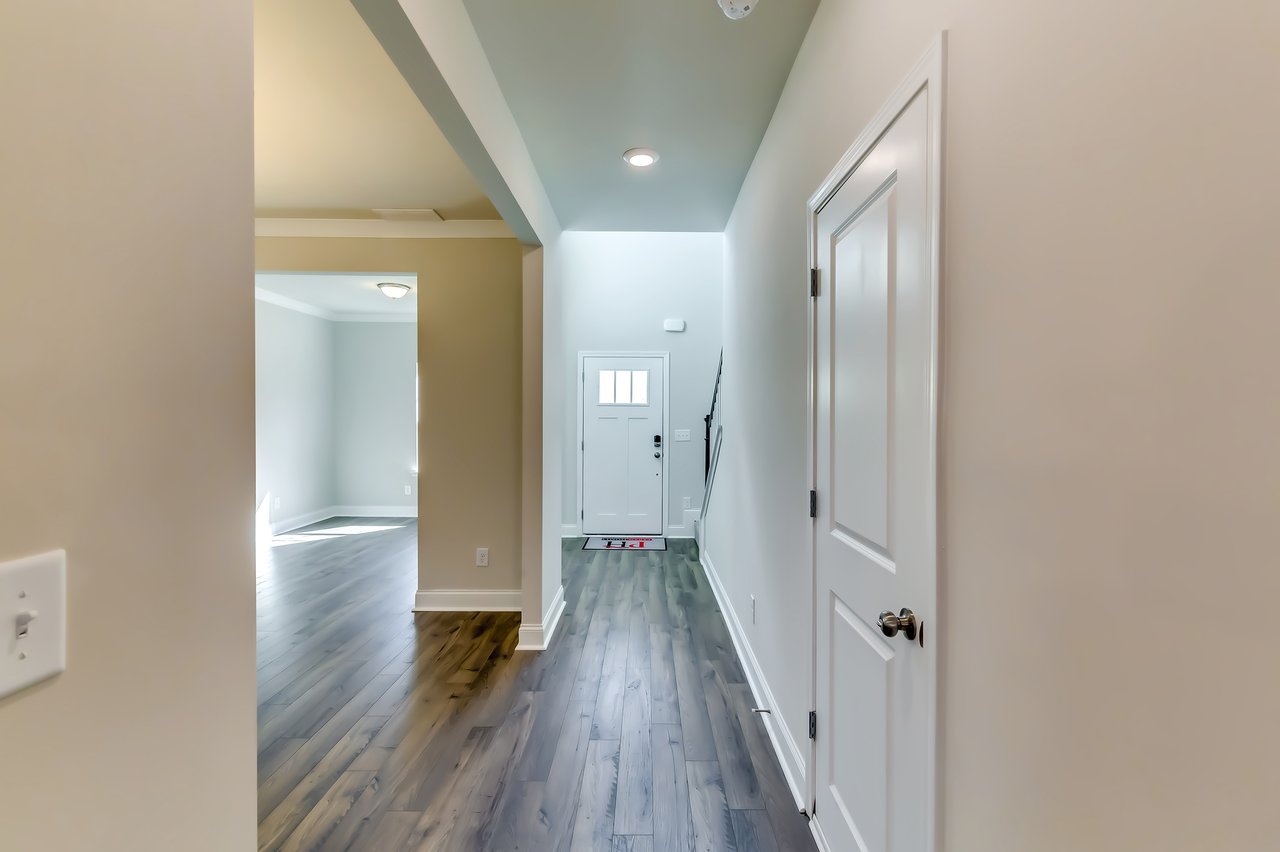 407 Shoals Trl
