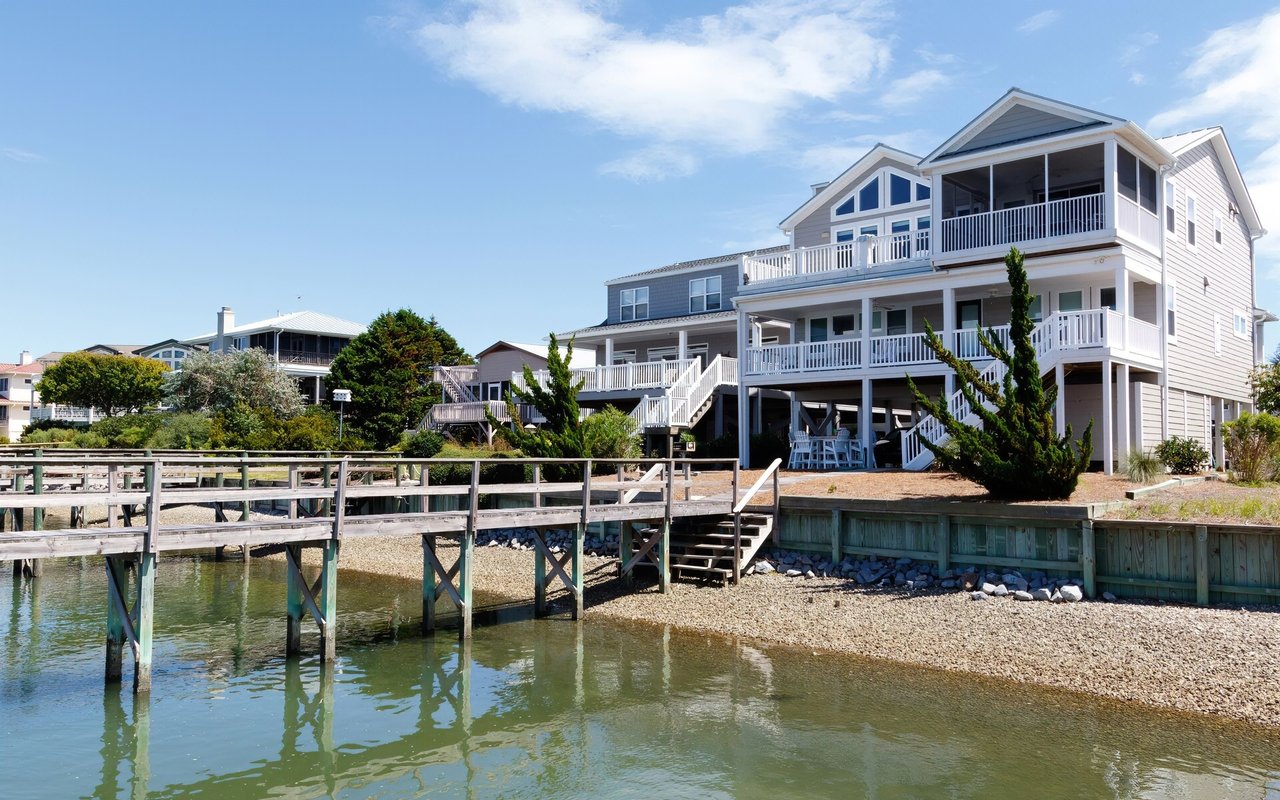 Figure Eight Island