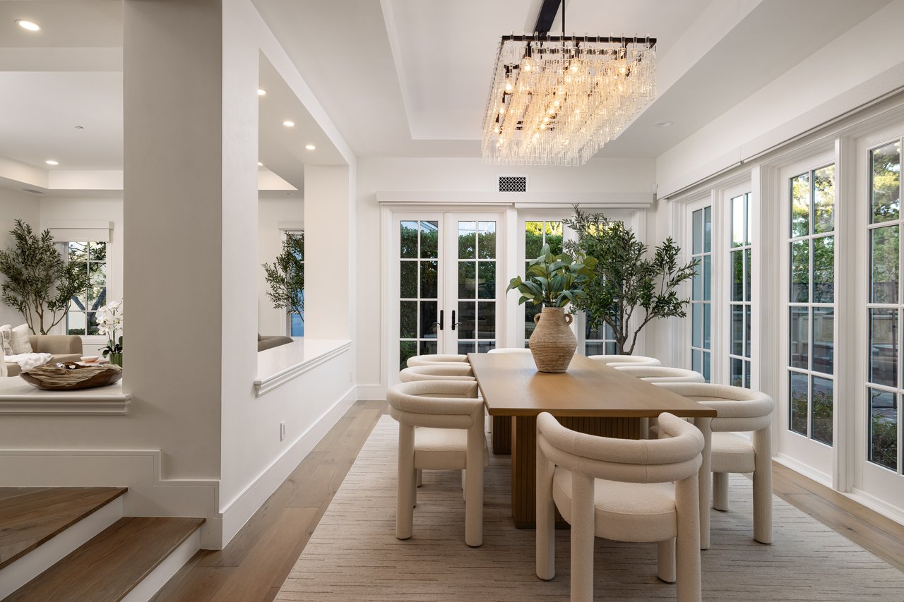 8 Gleneagles Drive