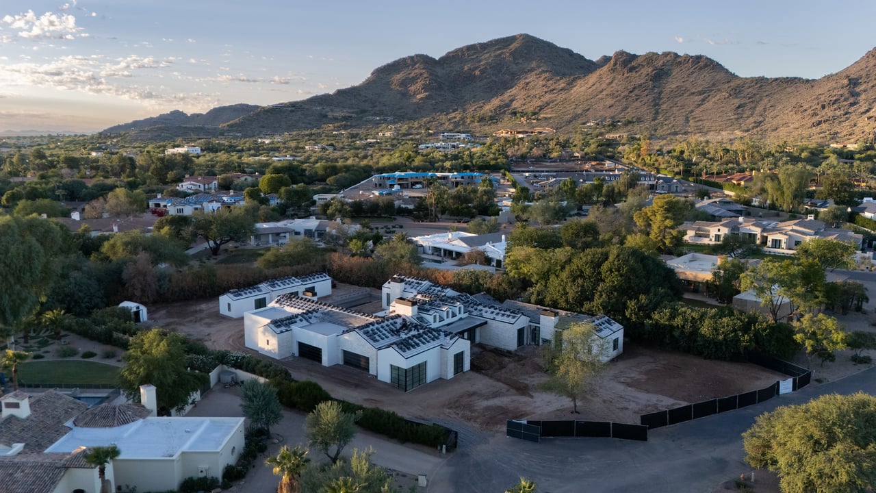 5717 E VIA LOS RANCHOS