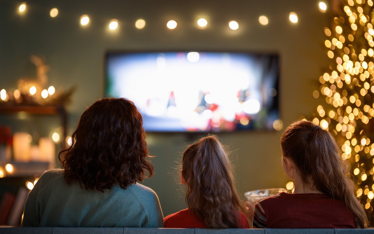 Top 10 Classic Holiday Movies to Watch This Season