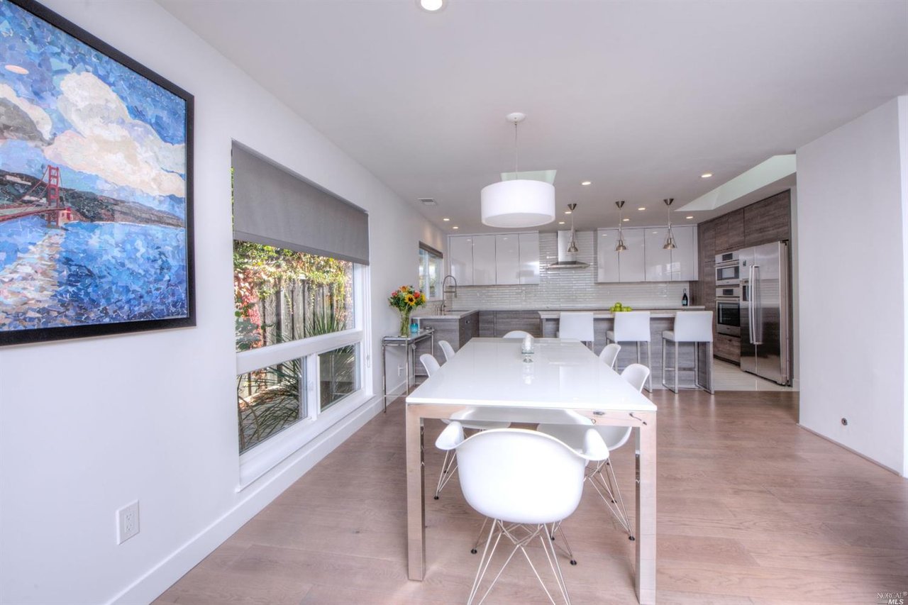 13 Constitution Dr