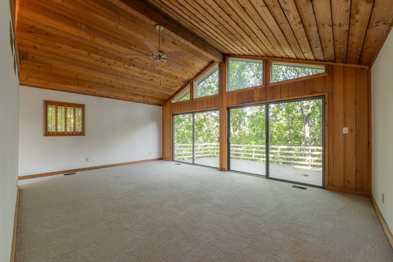375 N Peak Drive