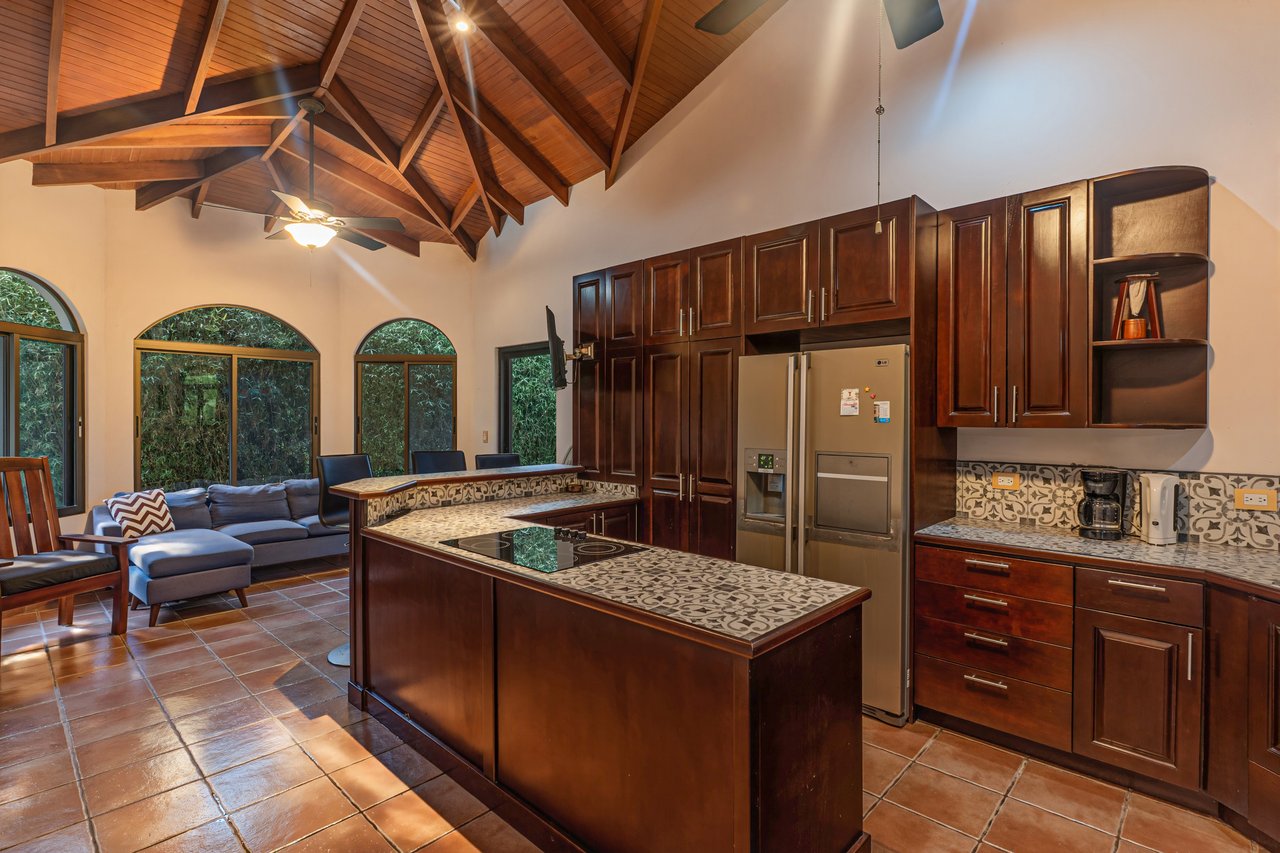 Ojochal Tropical Retreat | 4 Ensuite Bedrooms, Pool & Outdoor Living