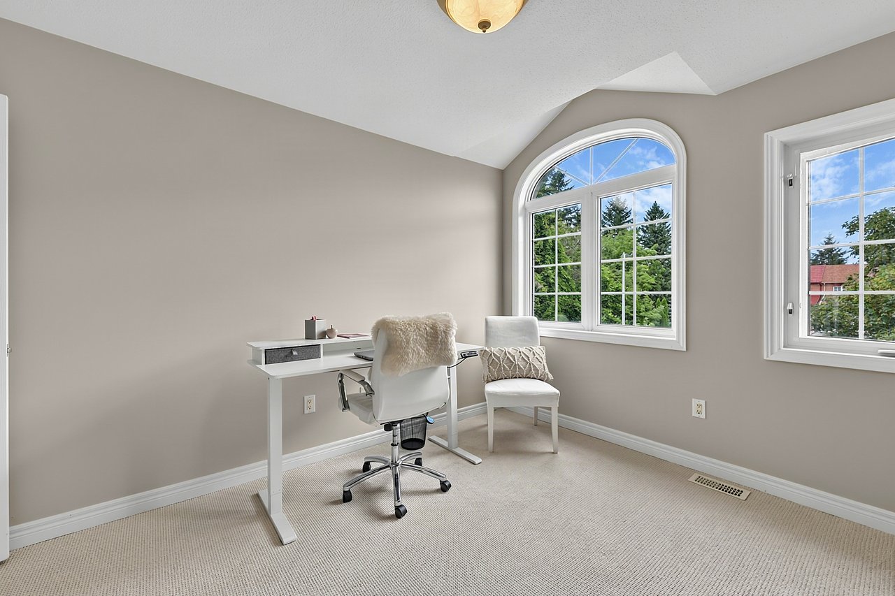 37 Rainbow Ct
