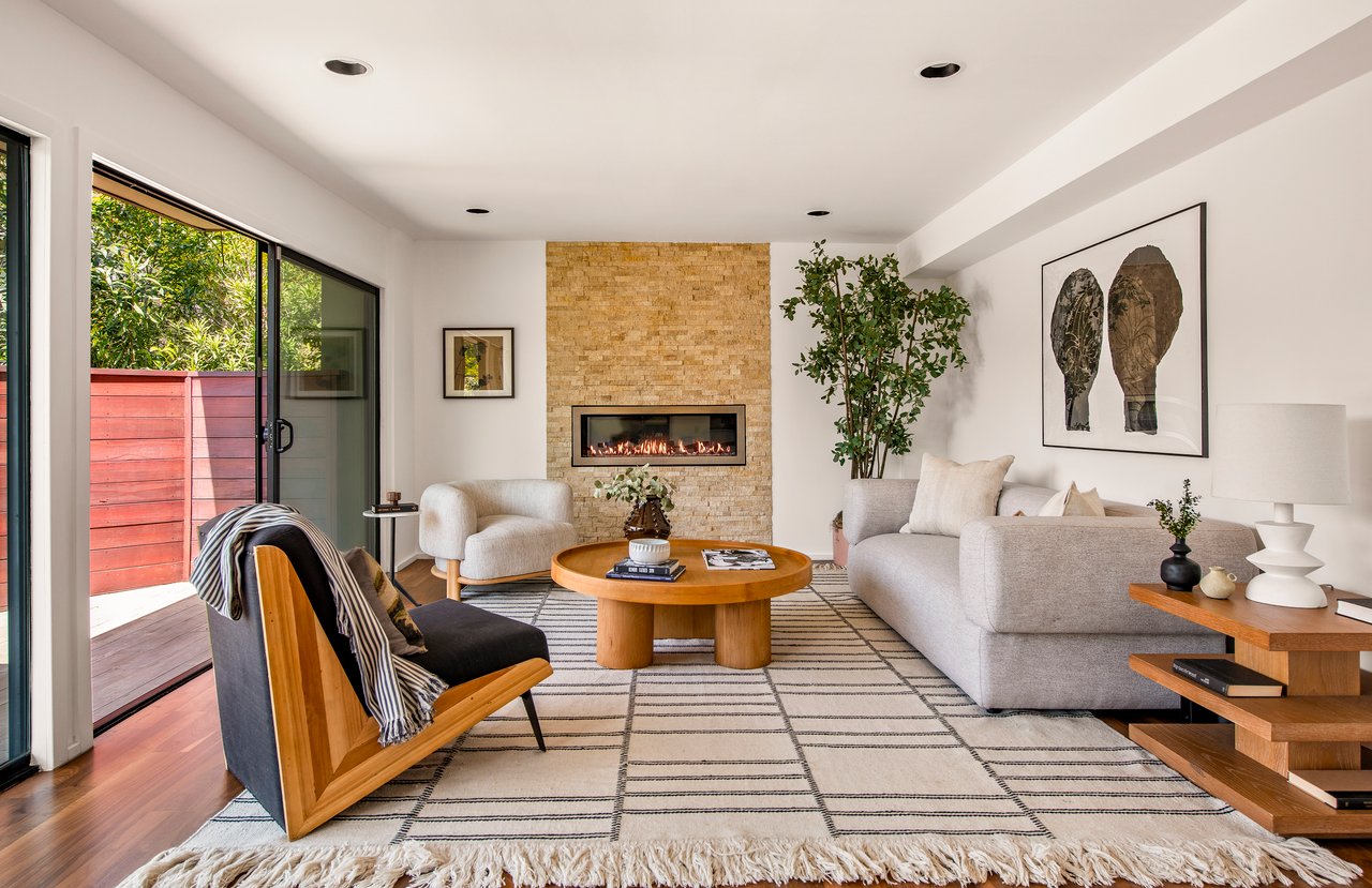 2506 Rinconia Dr, Hollywood Hills