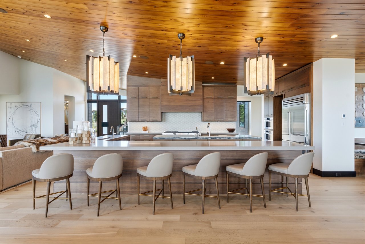 Top-of-Promontory Architectural Estate — Furnished & Turnkey - Front-Row Mountain Views