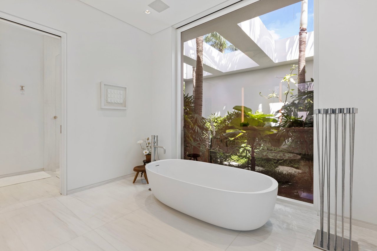 North End Modern Oasis W/ Beach Access