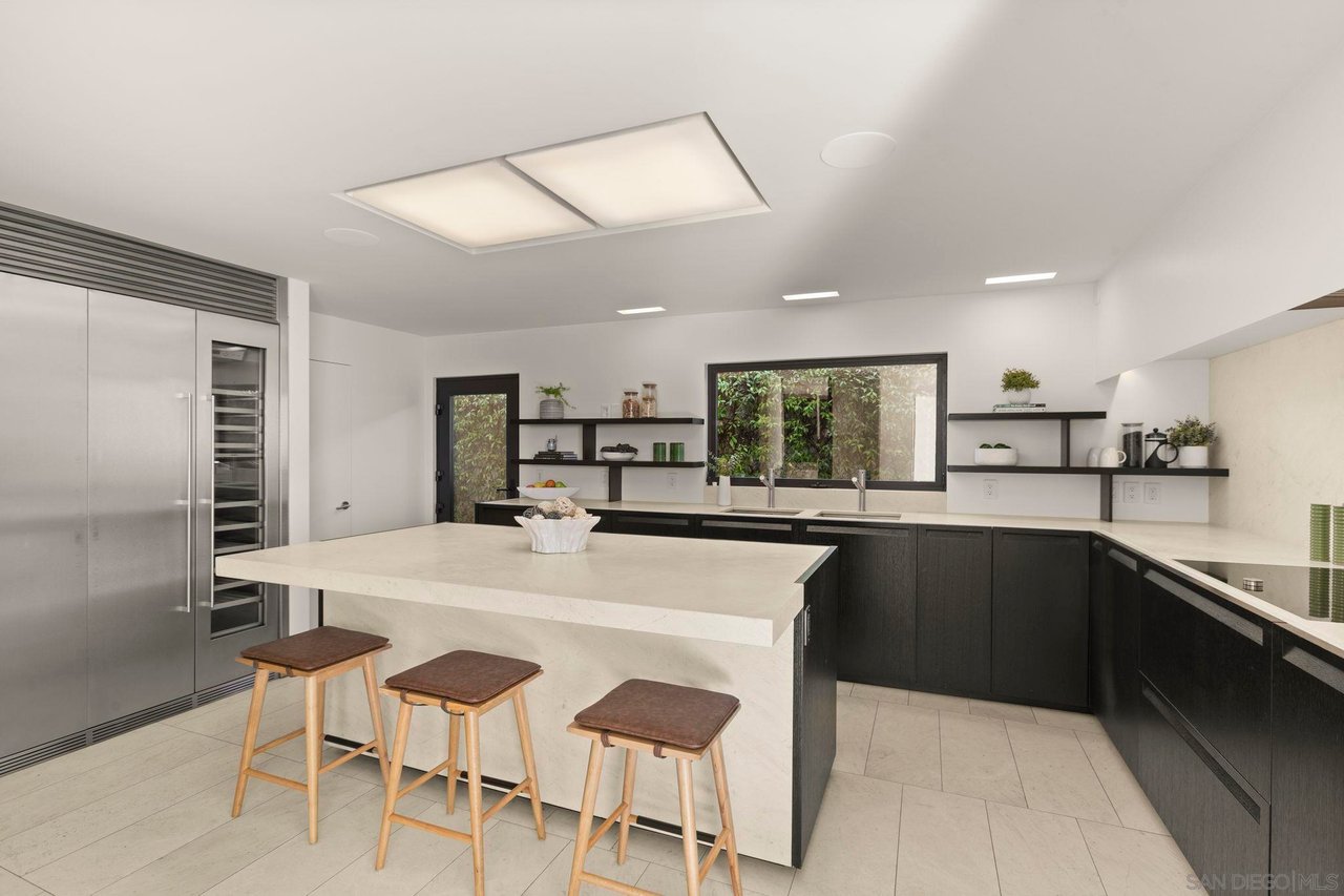 5811 Box Canyon Rd. La Jolla, CA