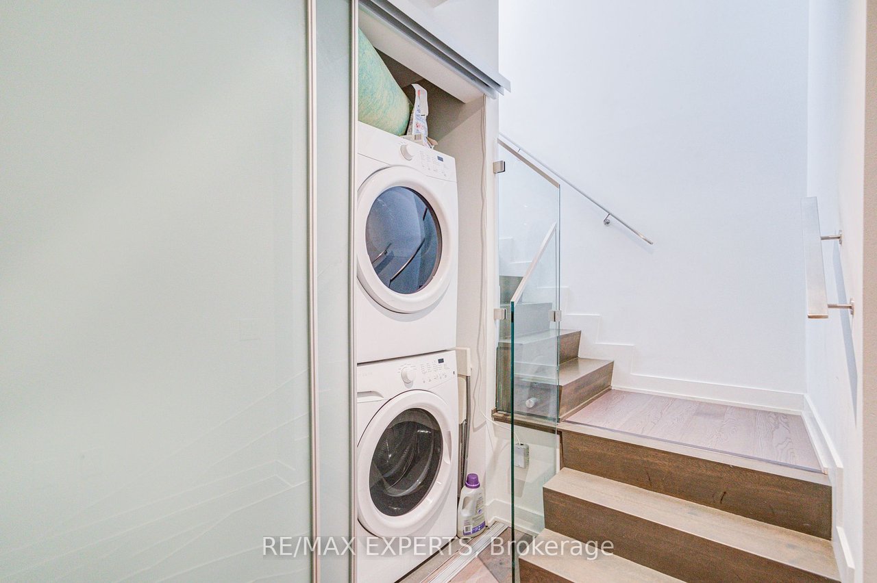 THOMPSON RESIDENCES