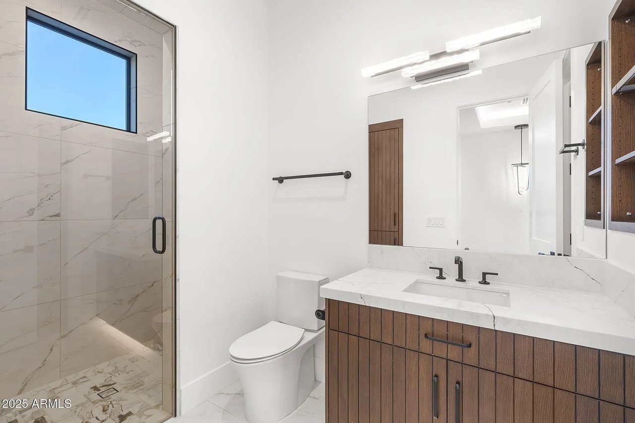 4534 E PEBBLE RIDGE Road