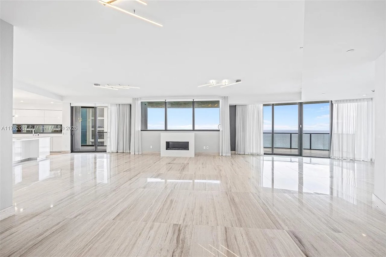 18555 Collins Ave APT 2305