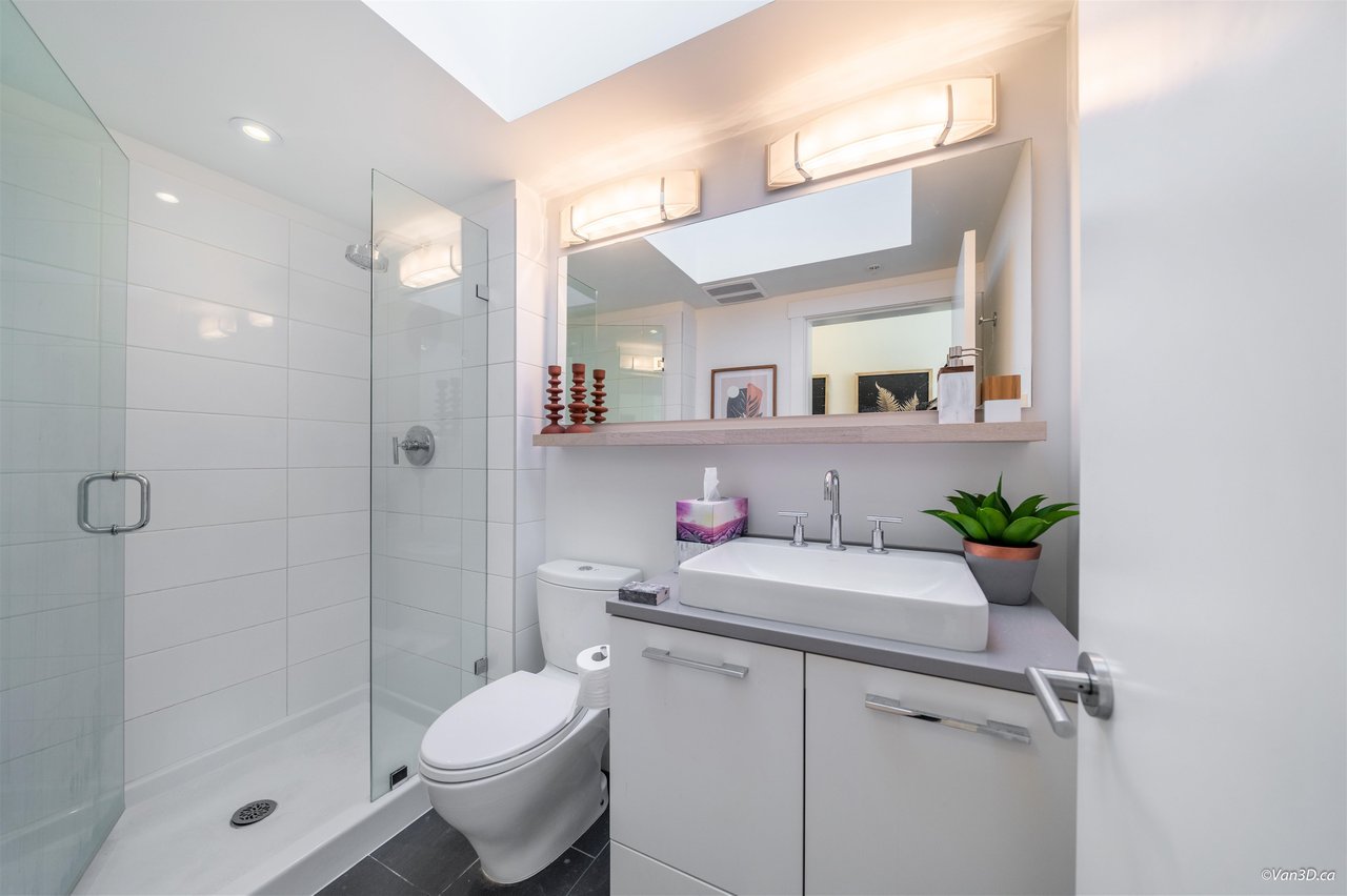 PH8-2468 Bayswater St