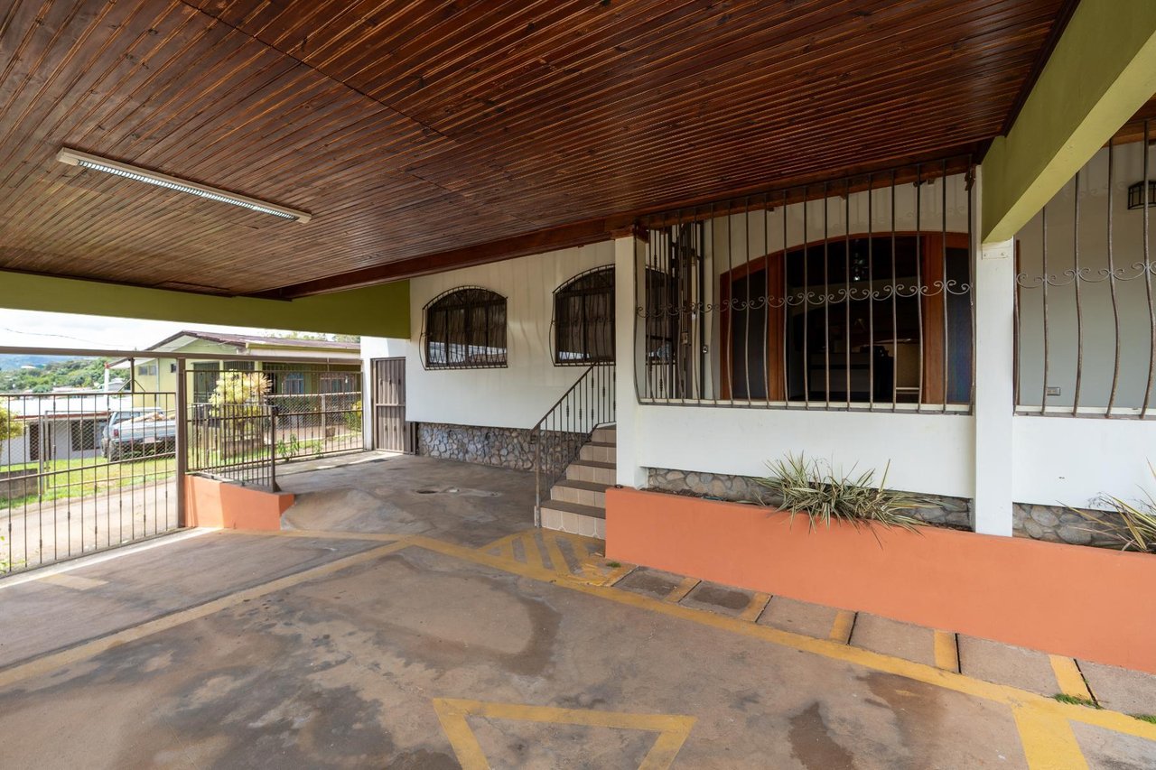 Prime Corner Commercial Building, Perez Zeledon, San Jose