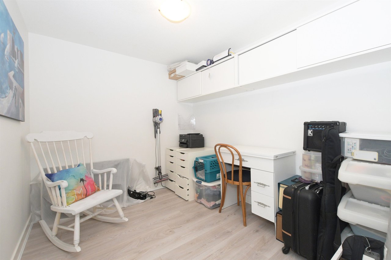 308-702 E King Edward Ave