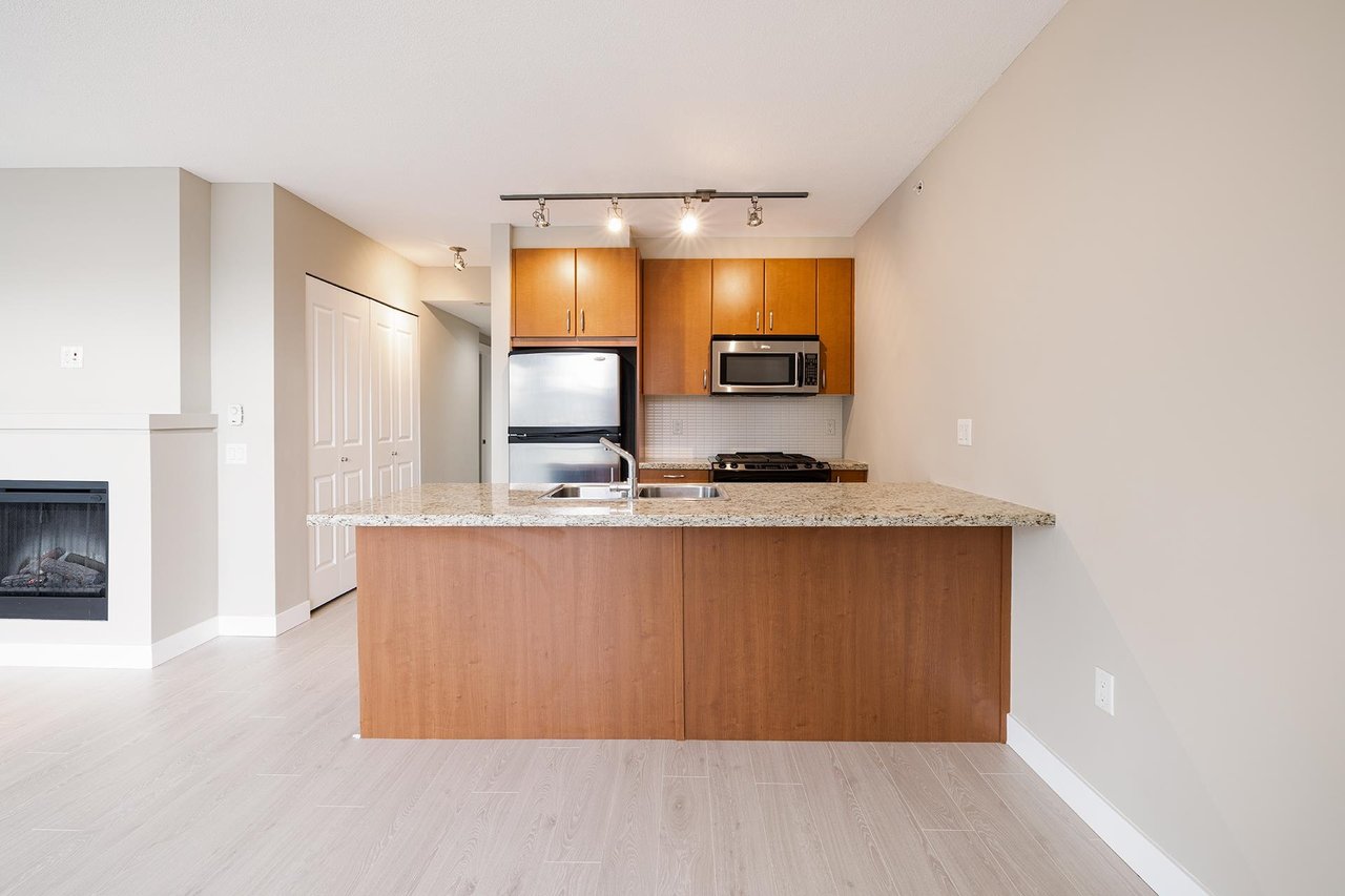 507-9222 University Cres