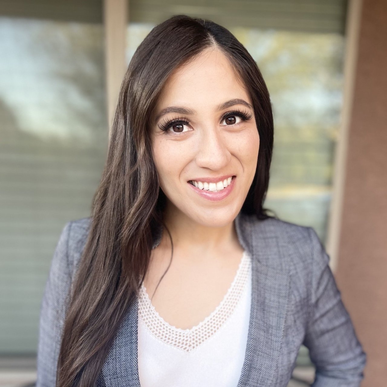 Claudia Ramirez Henderson, NV Real Estate Agent Headshot