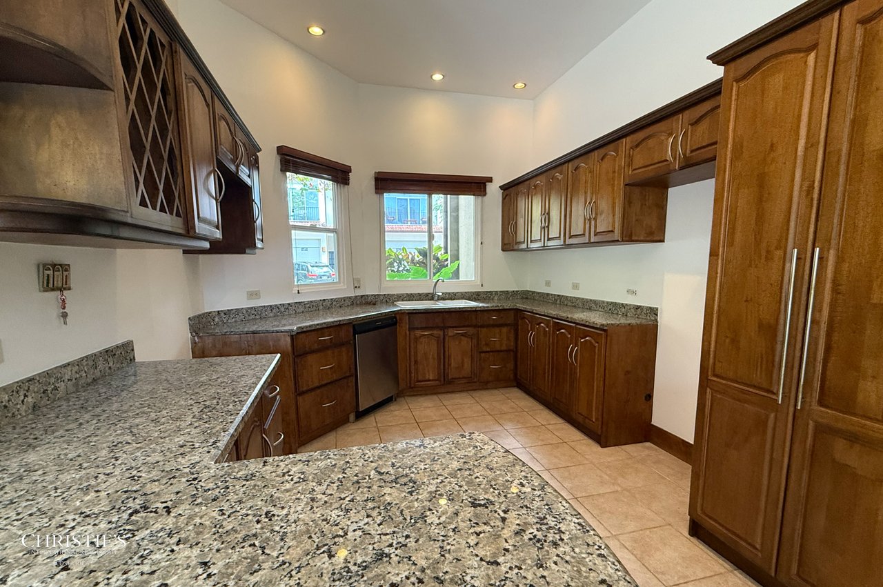 Las Lomas 46 Townhouse with Private Pool